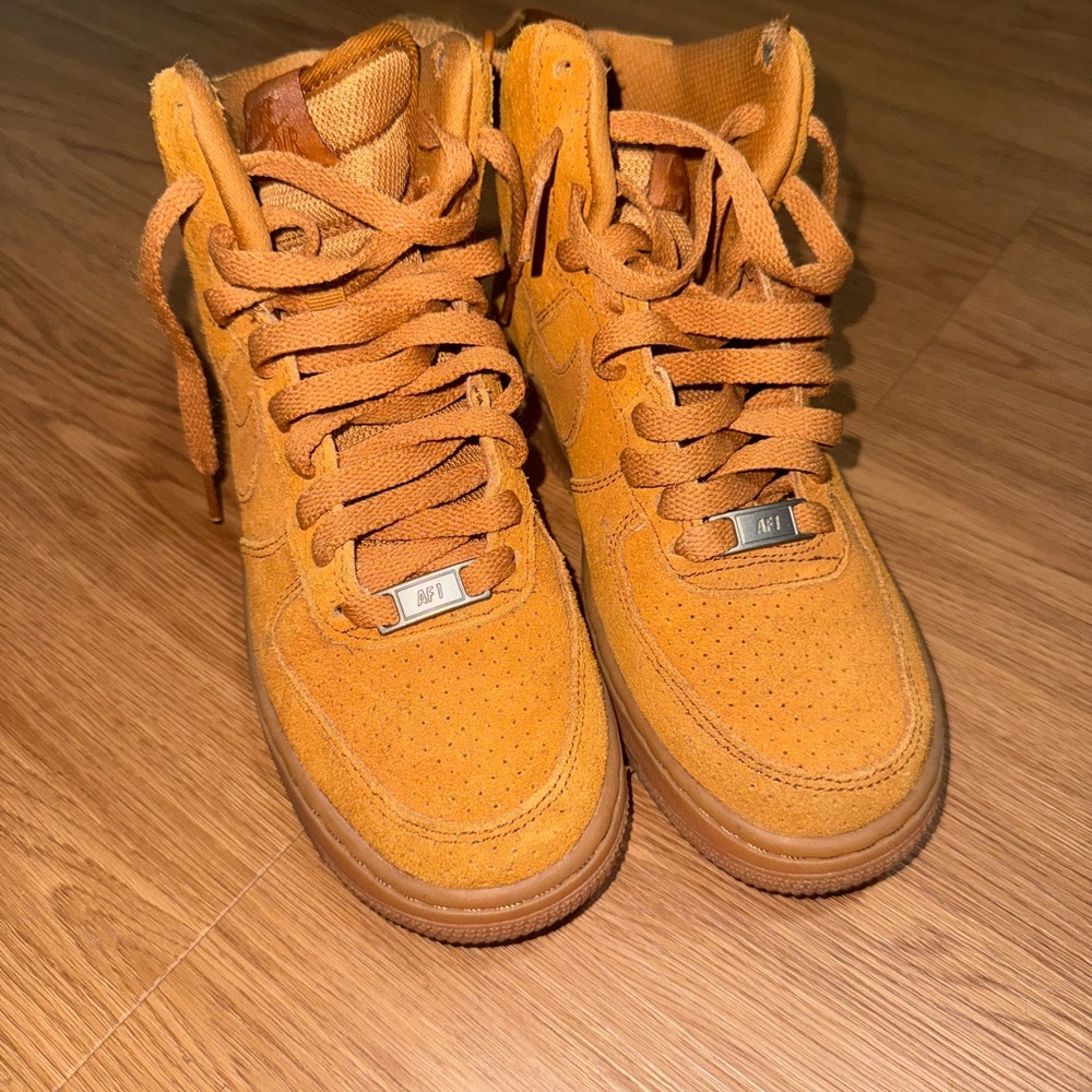 NIKE High-Top Sneakers in Tan